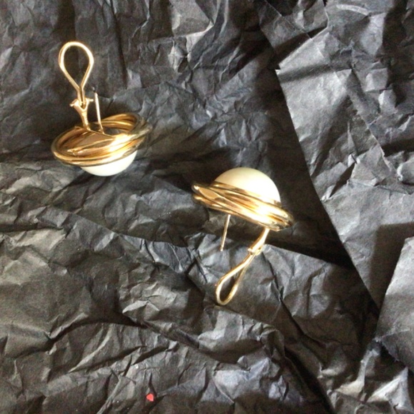 14K Mabe Pearl Earrings - Picture 7 of 7